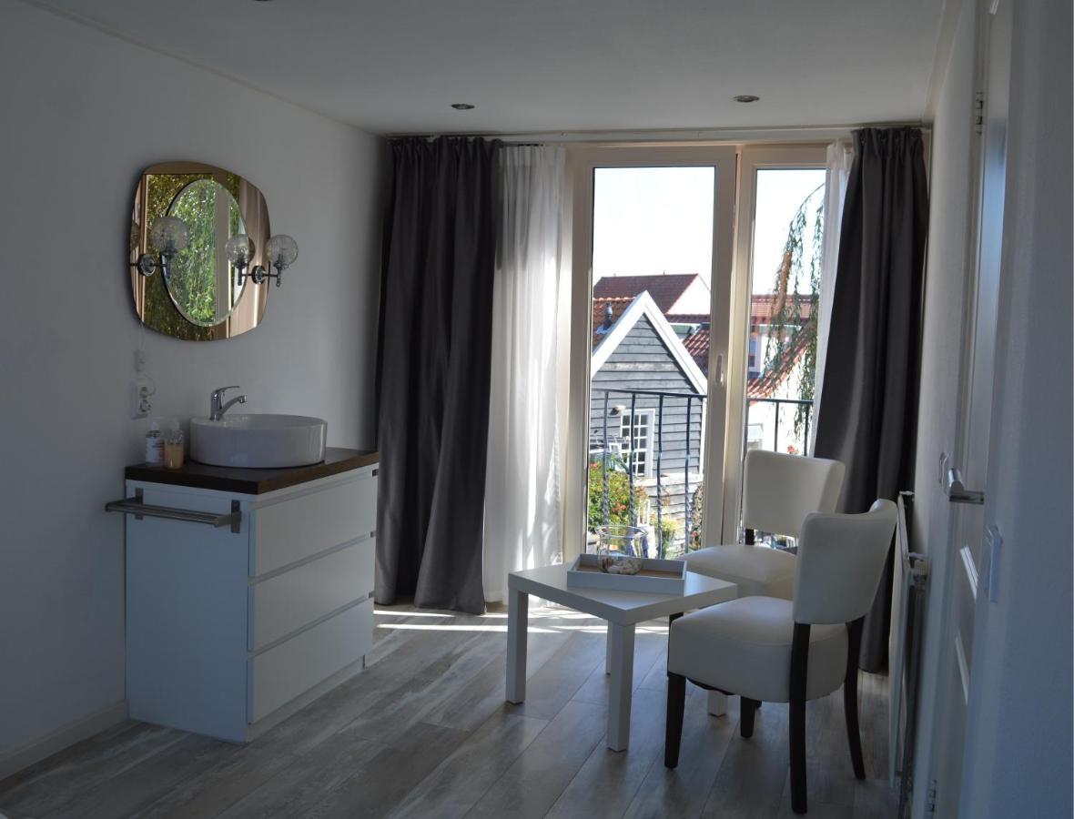 T Laege Uus Bed and Breakfast Burgh-Haamstede Exteriör bild